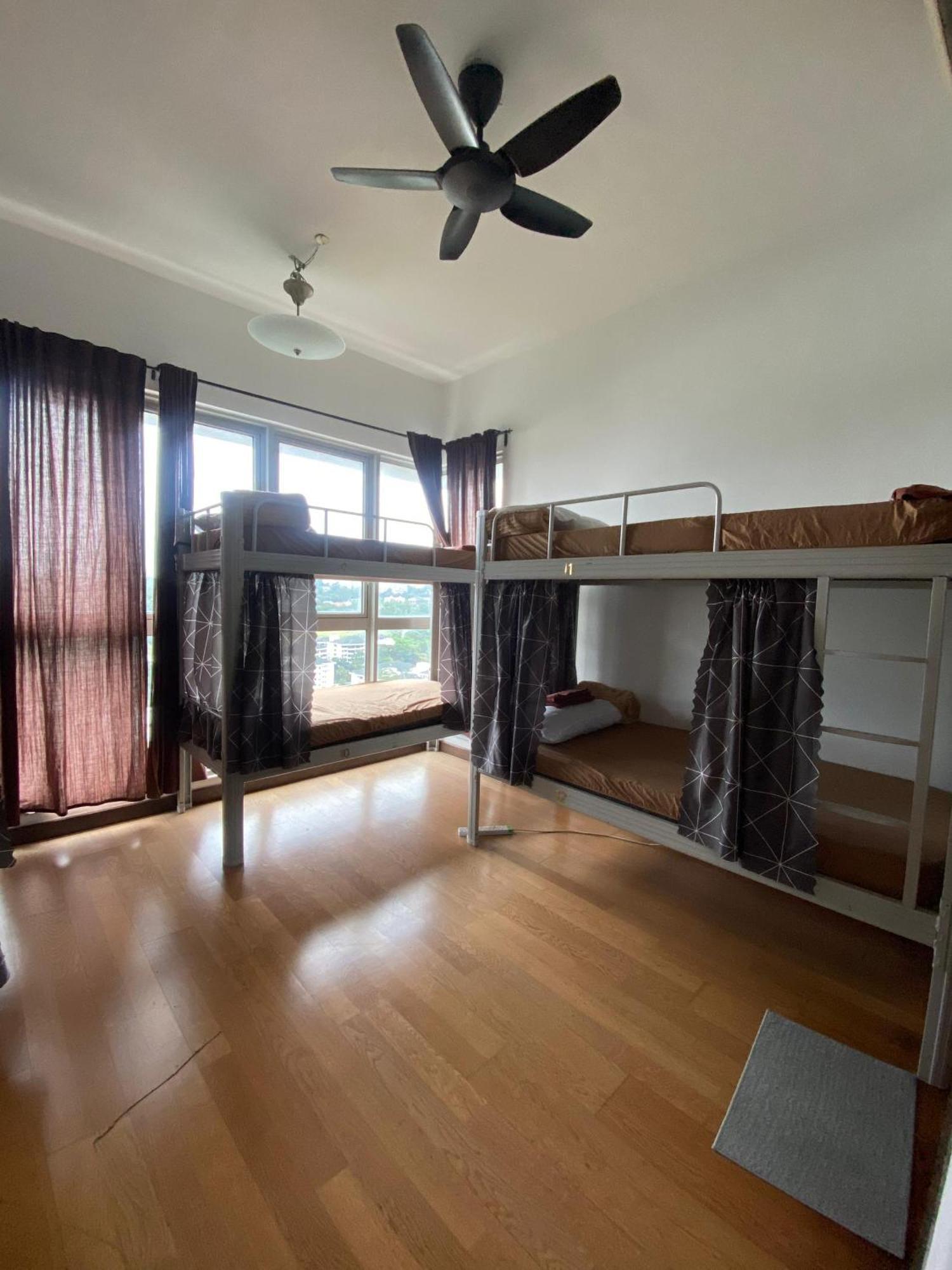 Regalia Exclusive Hostel Kuala Lumpur Esterno foto