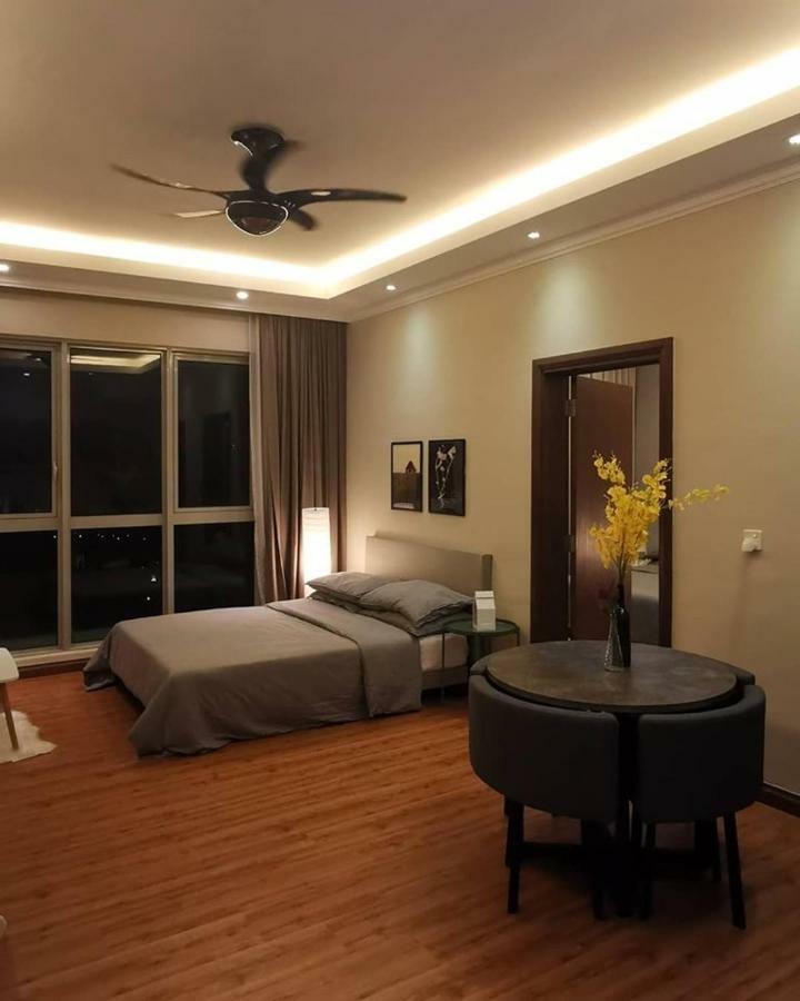 Regalia Exclusive Hostel Kuala Lumpur Esterno foto